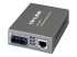 TP-LINK MC100CM - Fibre media converter - Right-angle